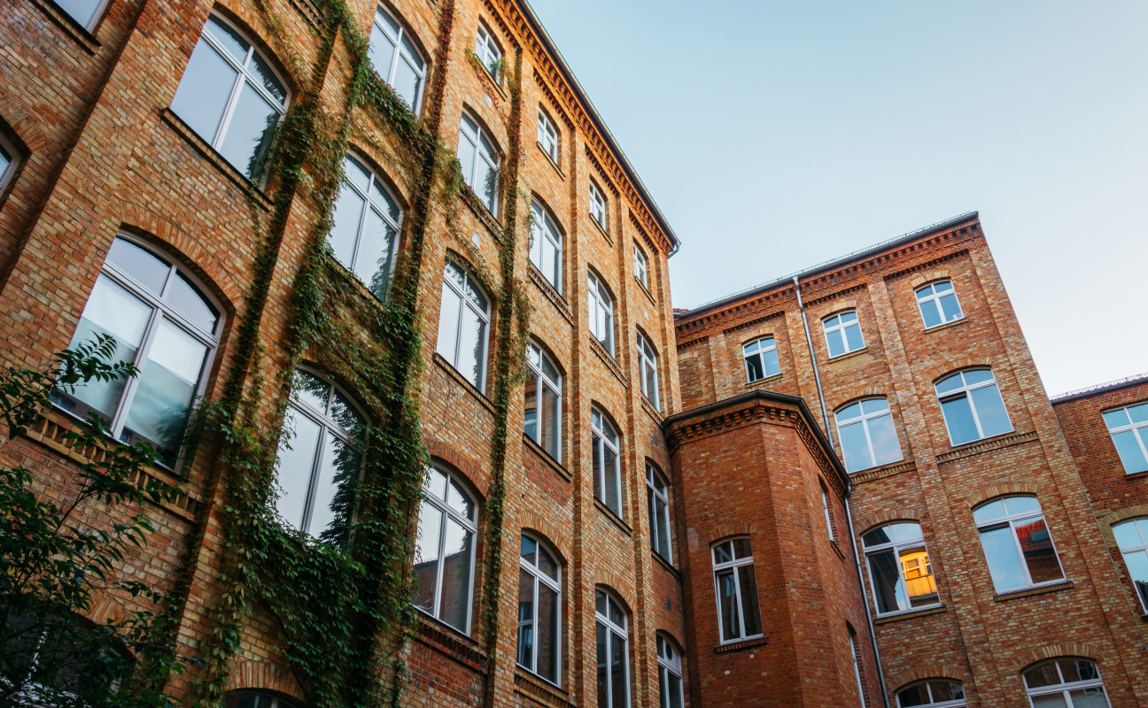 VKL Arquitectura Legal · Expertos Servicios Técnico - Legales en Arquitectura en Girona